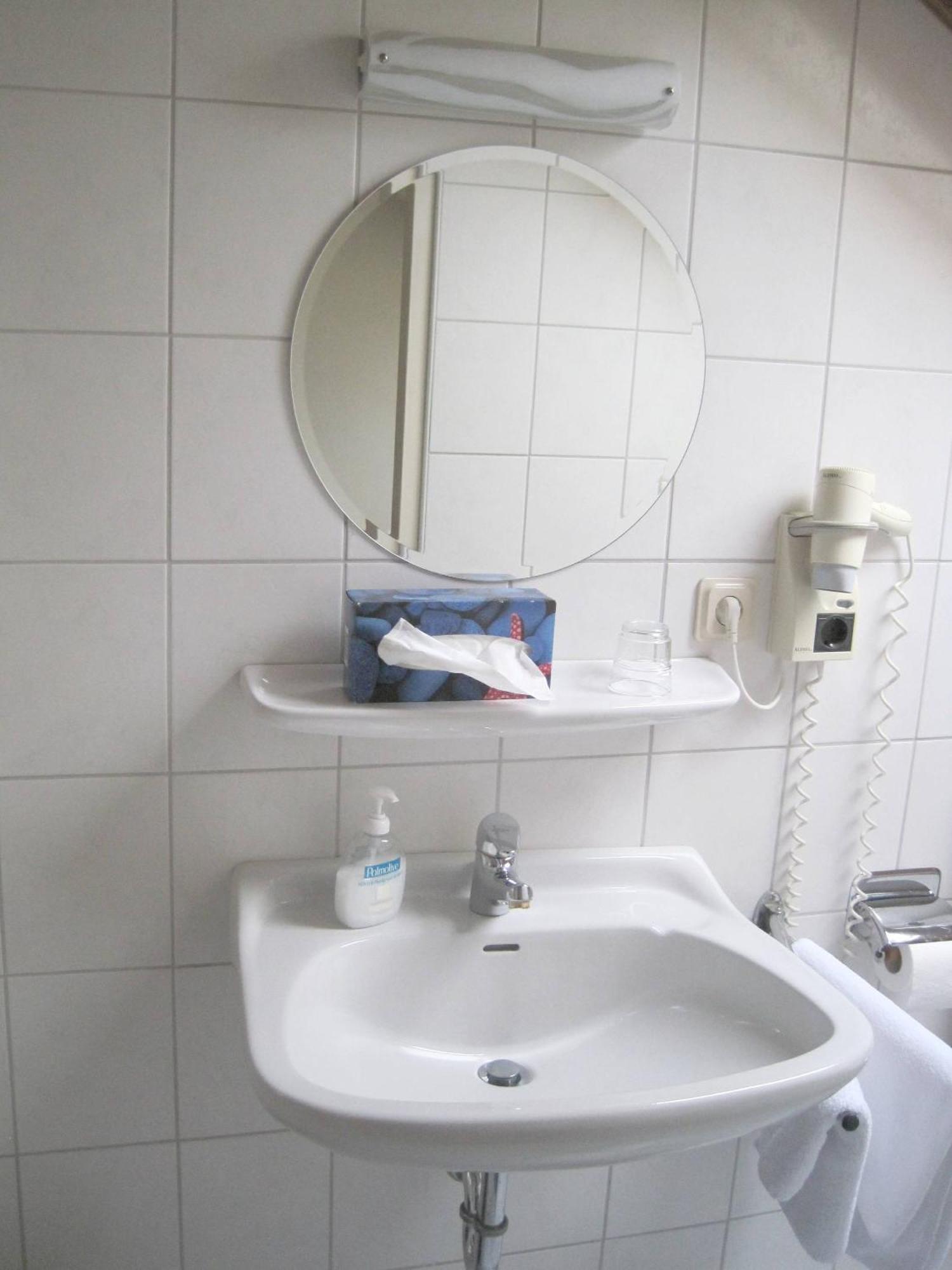 Hotel Loewen Randersacker Chambre photo