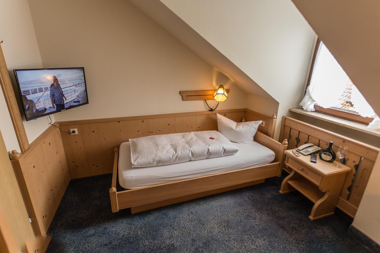 Hotel Loewen Randersacker Extérieur photo